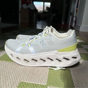 On Cloudeclipse Running Sneakers